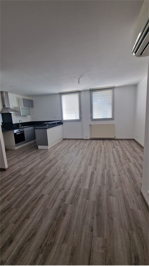 appartement à la location -   25200  MONTBELIARD, surface 70 m2 location appartement - APR726790